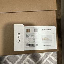 Burberry shoes 