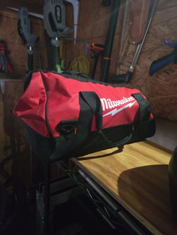 Large Milwaukee tool bag (New)