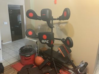 MMA fighting station