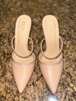 Sparkly OLIVIA mules. Nude blush color. Size 8