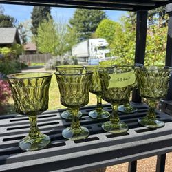 Vintage Green Goblets Glasses)