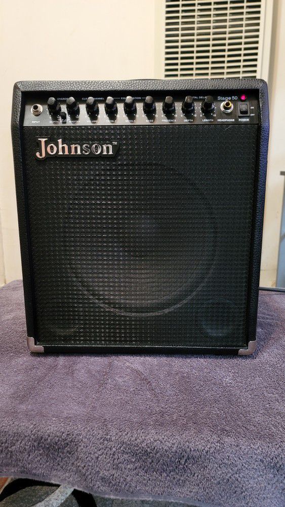 JOHNSON STAGE 50 PORTABLE GUITAR COMBO AMPLIFIER 30 WATTS IN BLACK COLOR.