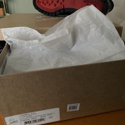 Christian Loubotin Paris Originales Size 42 