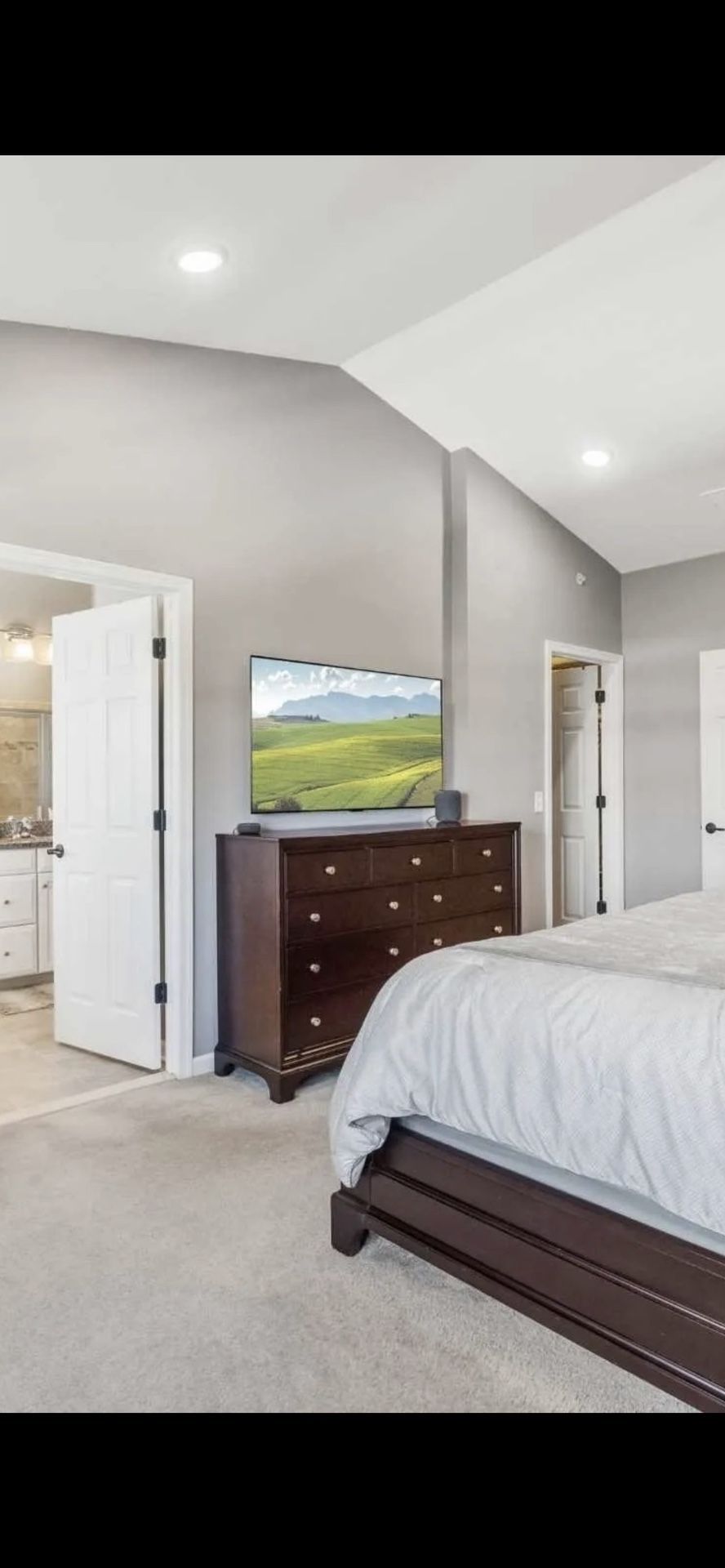 LG G1 OLED TV 55inch (Almost New Rarely Used)