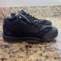 Air Jordan 11 Retro Low Black Sneakers
