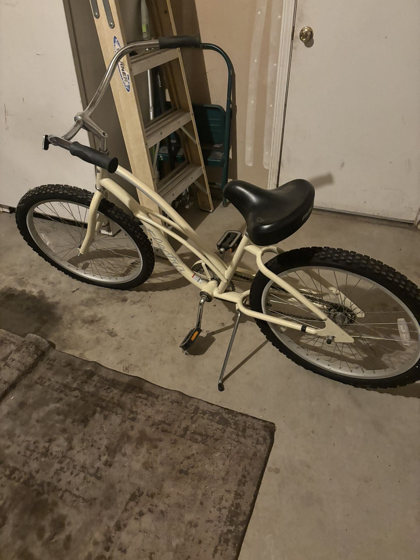 beach cruiser bike