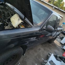2003 Ford Ranger for parts