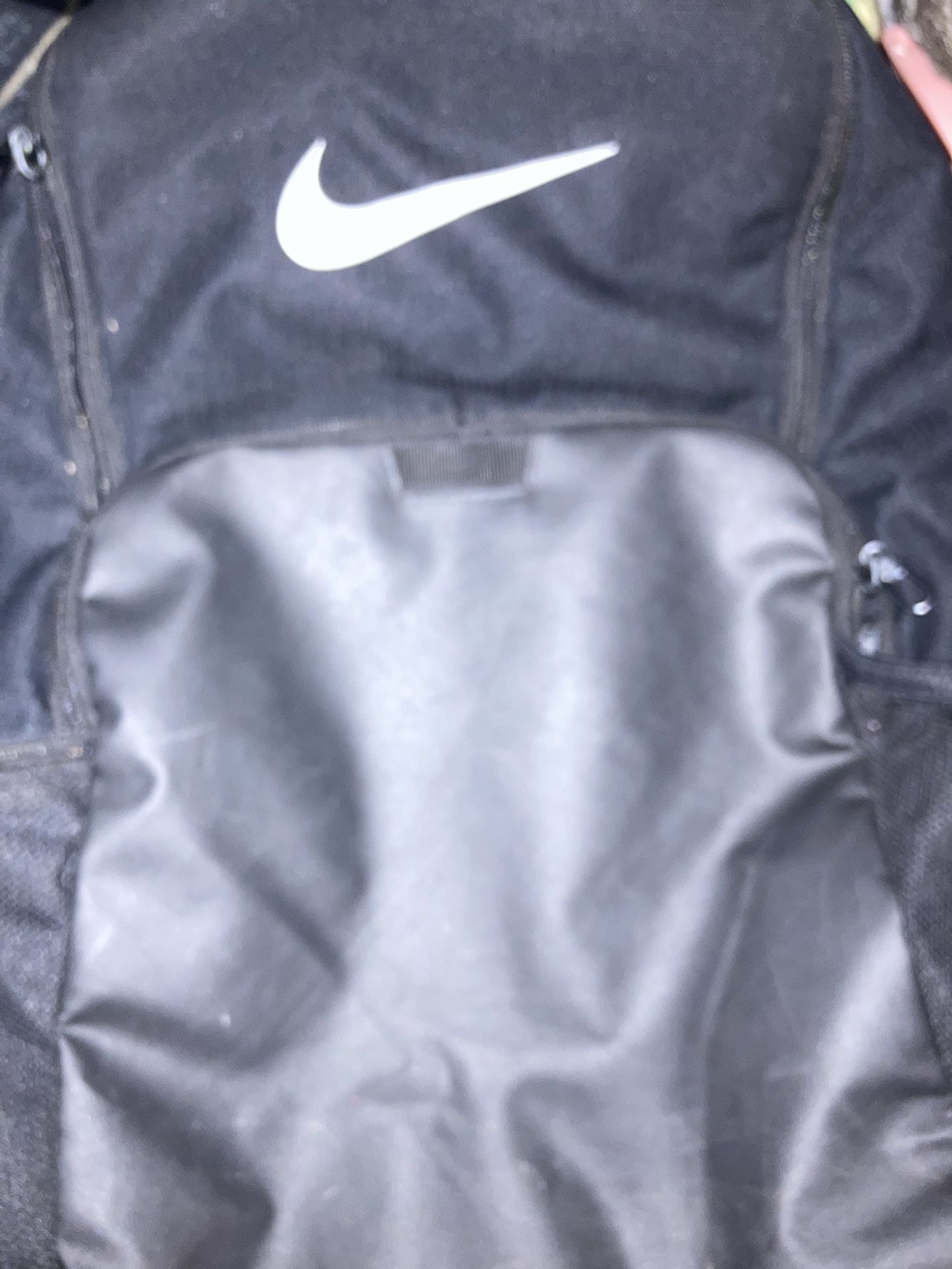 Nike Brasilla 9.5 XL Black Backpack Schoolbag Knapsack Bookbag New-Like Cond