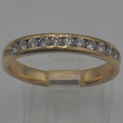 14KT YELLOW GOLD RING SIZE 10 3.9 GRAMS 12 DIAMONDS APPROXIMATELY 0.50PTS MINT . 879582-1.