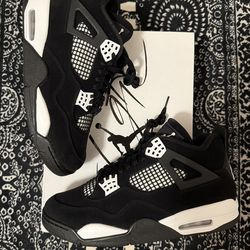 Air Jordan 4 White Thunder