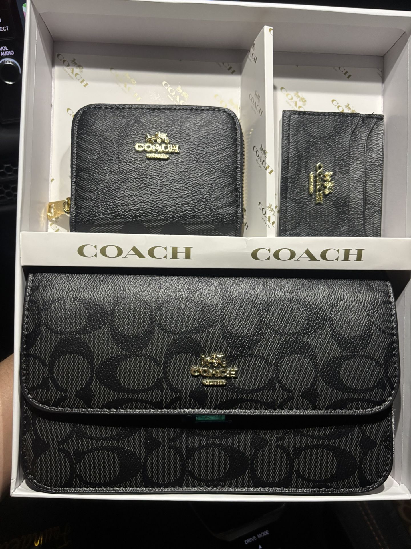 COACH PURSE/BAG wallet Brand new 