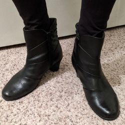 Cobb Hill Women's Leather Boots size 8M