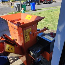 Bear cat SC5540 5" chipper/shredder