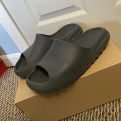 Yeezy Slides 
