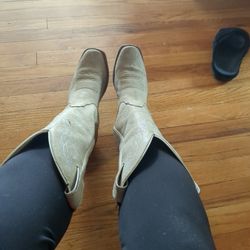 Nocona Boots For Ladies!  Genuine Super Nice leather!