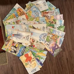 Vintage Set of 32 Weekly Reader Just Ask Books What Is