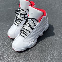 Air Jordan 13’s Size 7