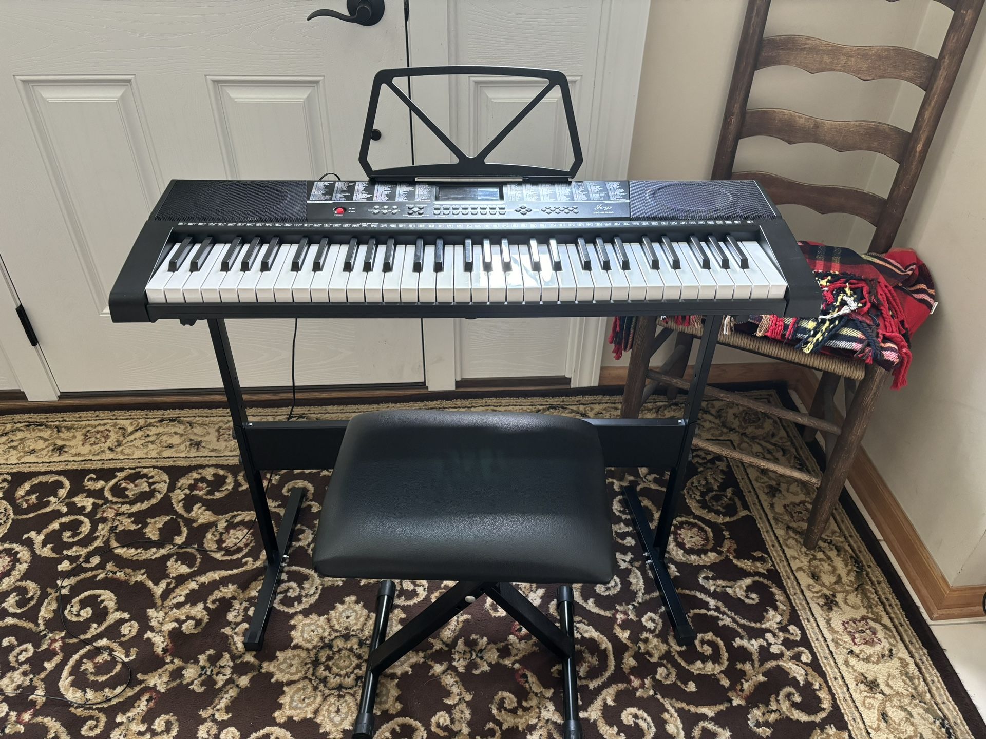 61 Key Piano/Keyboard With Seat.