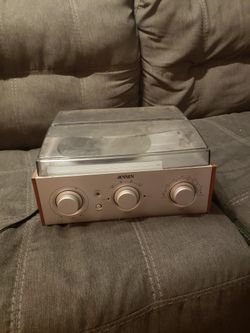 Jensen Record Player With Aux Port