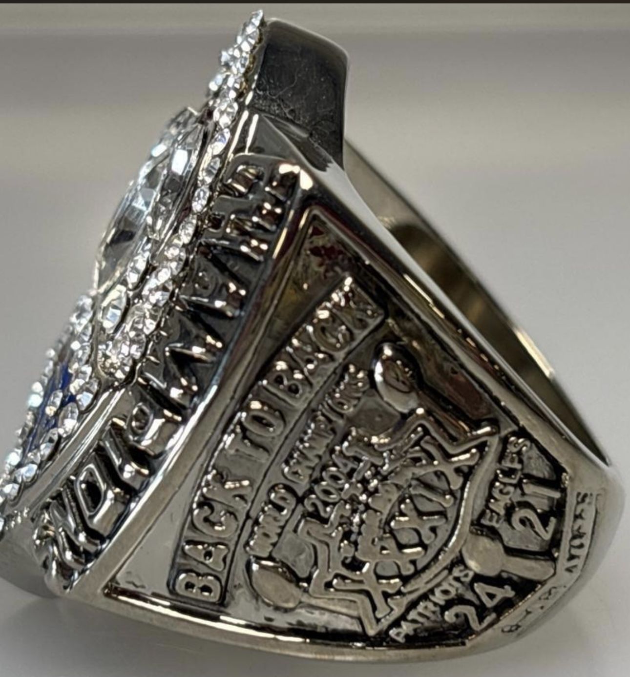 New England Patriots 2004 Super Bowl Championship Ring Replica