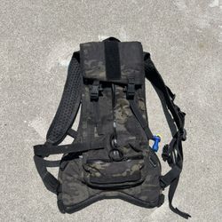Mission Workshop Hauser 10L Hydration Pack Black Multicam