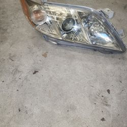2010 Toyota Camry Headlights