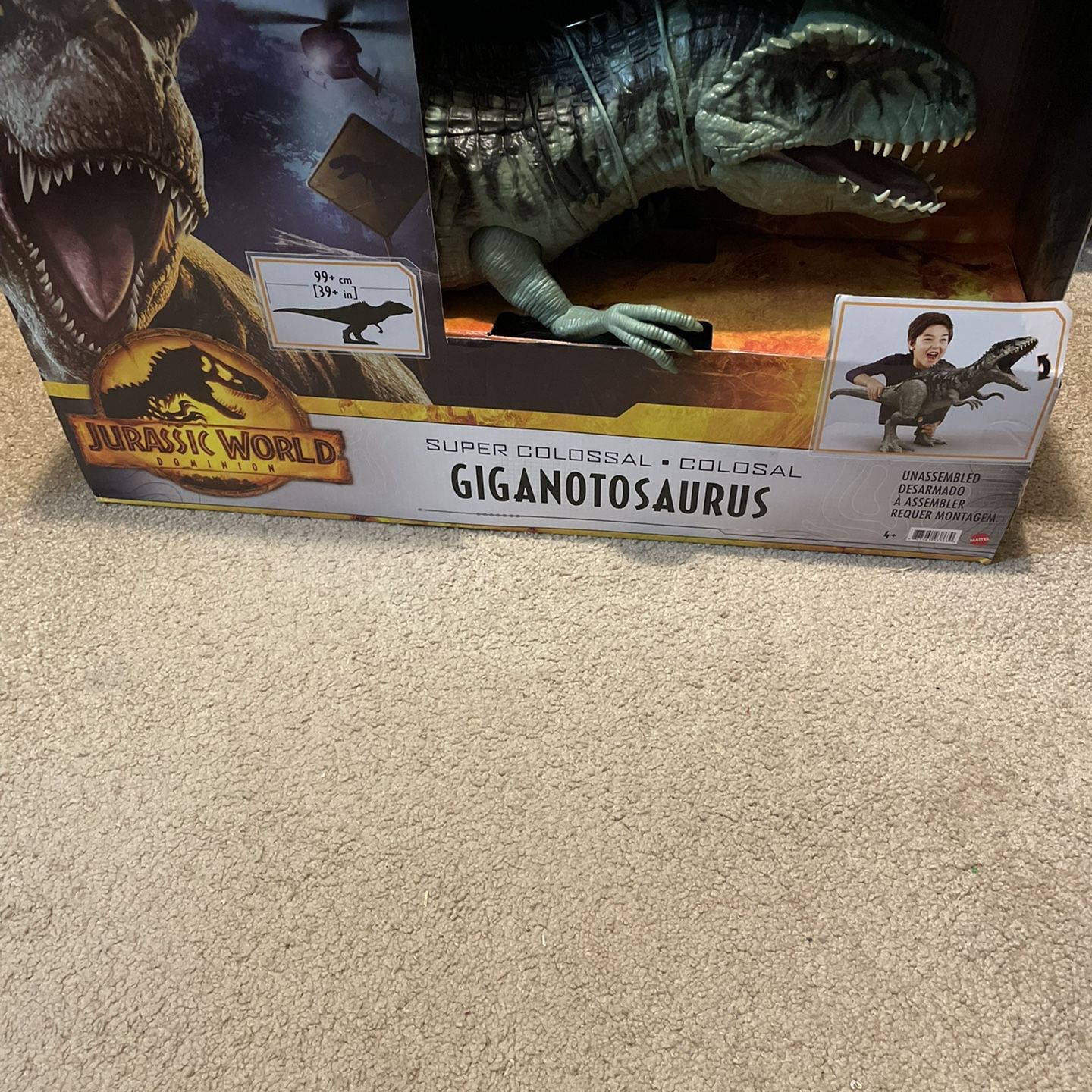 Jurassic World: Dominion Super Colossal Giganotosaurus Dinosaur Figure