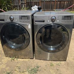 LG WASHER AND STEAM ELECTRIC DRYER SET