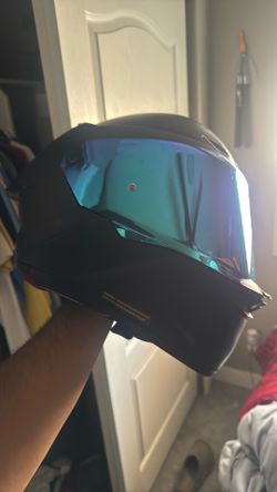 Motorcycle helmet