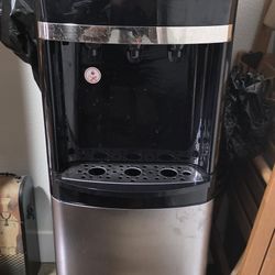 Water Dispenser
