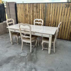 Vintage Solid Wood Kitchen Table With 4 Chairs