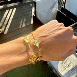 CLOVER VANCLEEF GOLD BRACELET