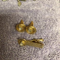 1970s Mens Teardrop Circled Gold Tone Cuff Links And Tie Clip