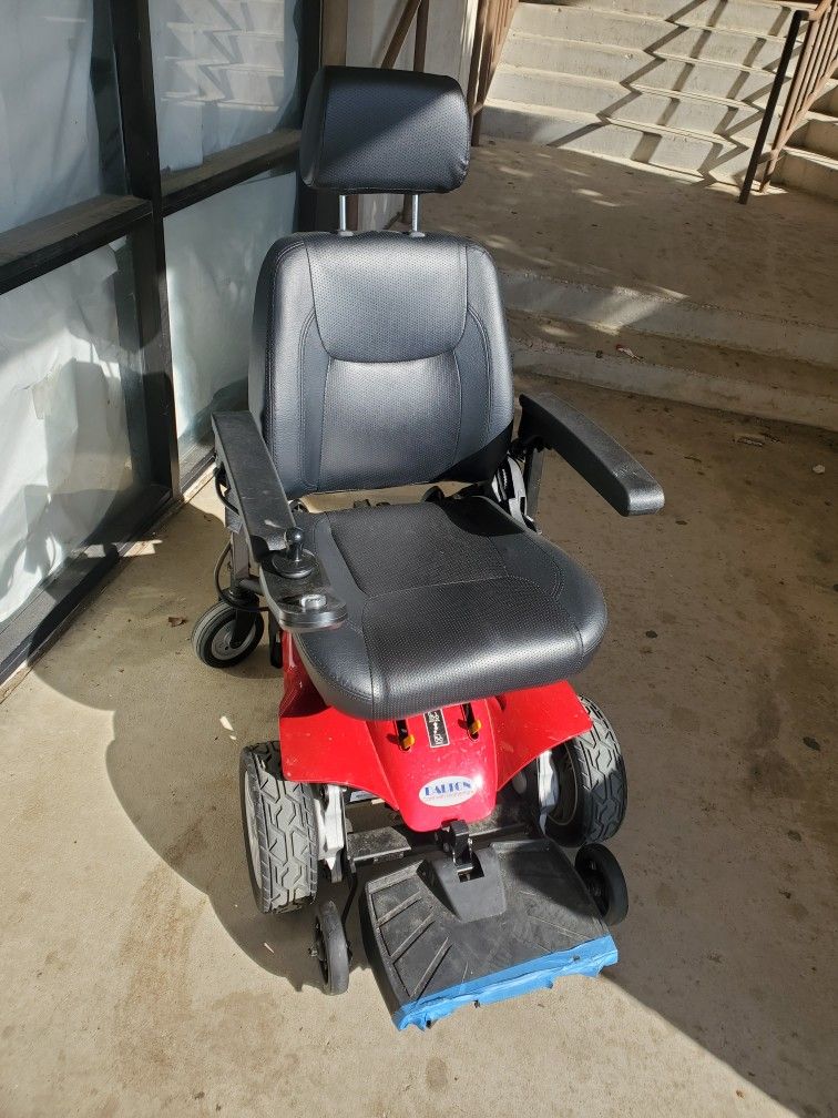 Dalton Prime chair Electric Wheelchair