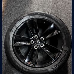 18” 2024 Gt Mustang Wheels And Tire 1000 Cash Or Trade For 19” Or 20” Set 