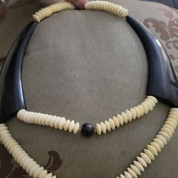 Collar De Color Beis Y Negro 