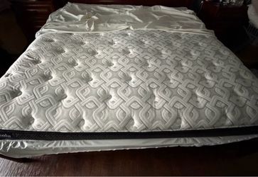 King size mattress & box springs