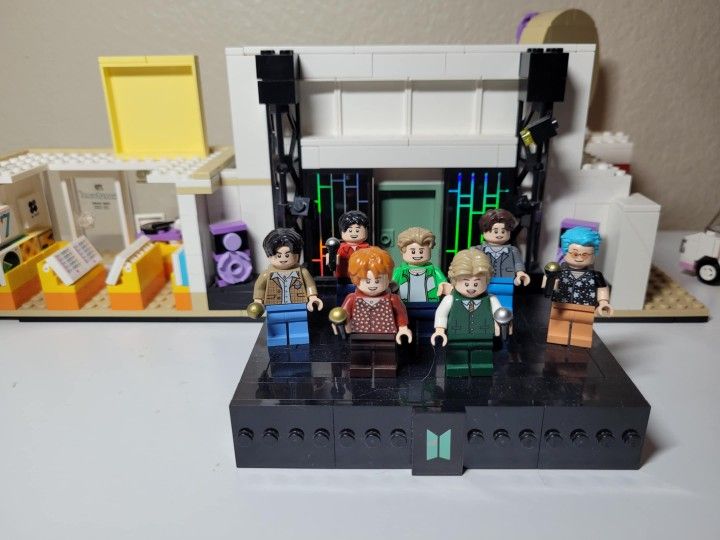 Lego BTS Set