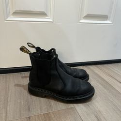 Non Slip Doc Martins US M6 | Regular Shoe Size W7