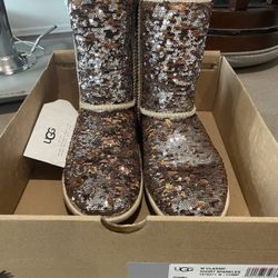 Boots Ugg Size 6  