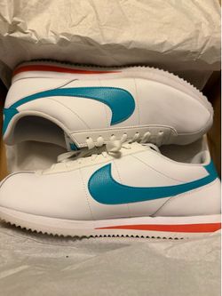 Men’s 10.5 Nike Cortez Shoes