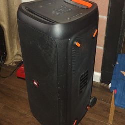 JBL PARTY BOX 310 BLUETOOTH SPEAKER 