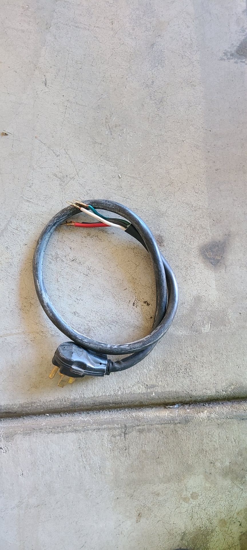 Dryer 3 Pin Cord / Plug In, $10