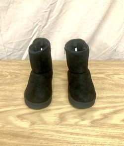 Toddler Boots - Size 7/8