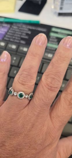 Size 8 s925 lab grown emerald ring