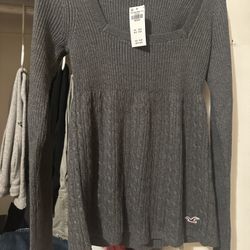 Hollister Sweater 