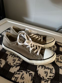 Grey Converse Size 6Y