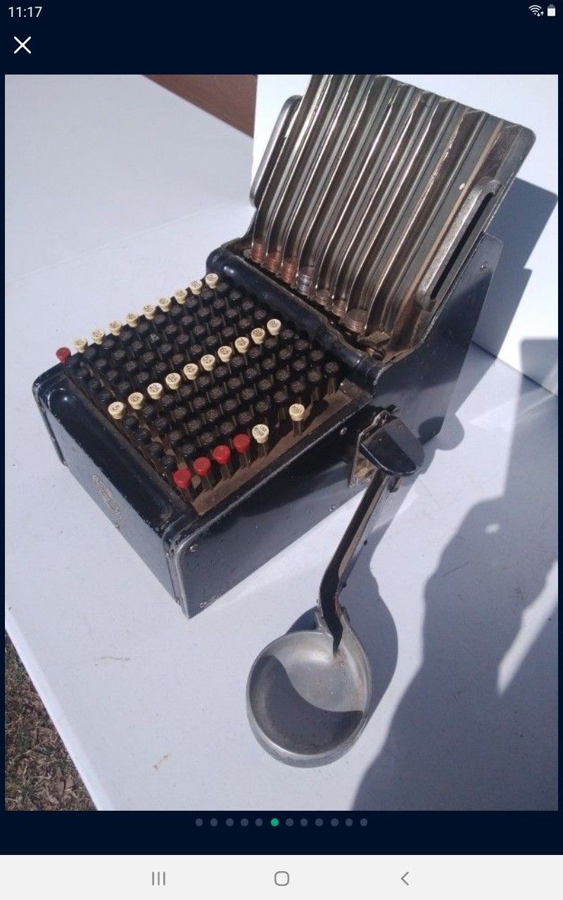 Antique Change Machine