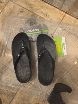 OOFOS Recovery Flip Flop Sandals Black