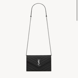 CLASSIC CASSANDRE CHAIN WALLET IN GRAIN DE POUDRE LEATHER